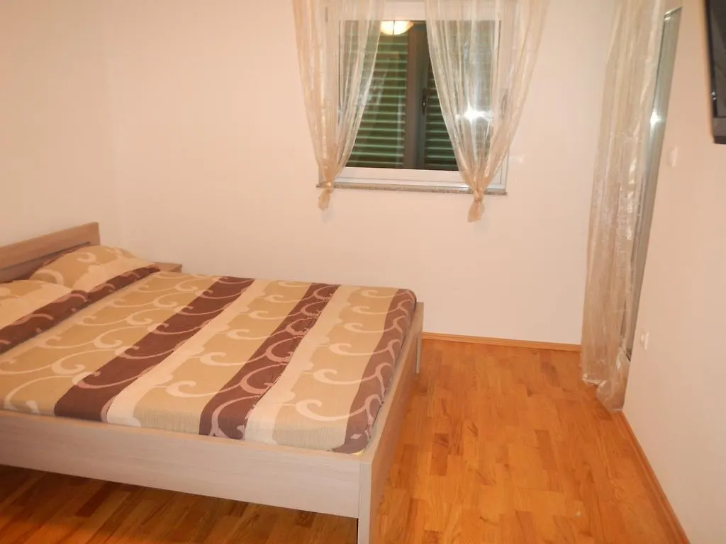 Apartments Eva Malinska